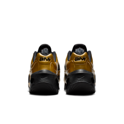 Nike Air Max Muse Embossed - Détails en relief pour une texture riche