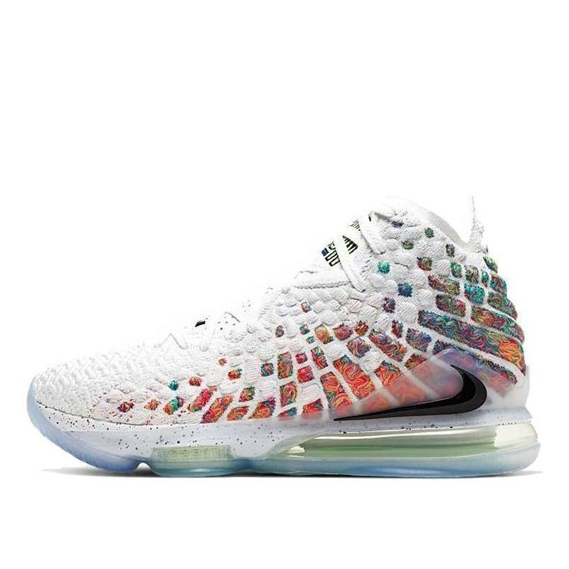 Nike LeBron 17 - Technologie de Dernière Génération
